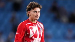 3 alternativas que quiere el Barcelona si falla el fichaje de Julián Álvarez